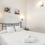 Casa Con Piscina Compartida En בית נופש *