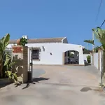 Casa Con Piscina Compartida En * קוניל דה לה פרונטרה
